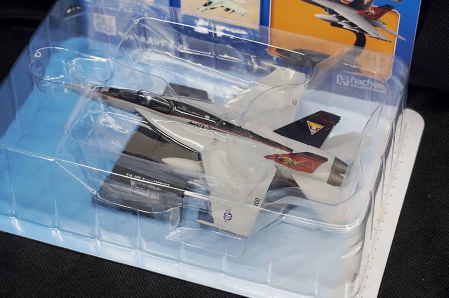 エアファイターコレクション　1/100MIG29 Amazon.co.jp: 1/100 アシェット エアファイターコレクション